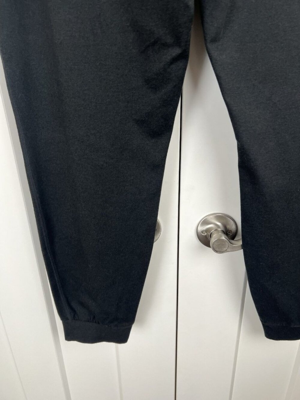 Vuori Performance Jogger Pants Women L Black Drawstring Athletic Lounge VW303 - Picture 5 of 7